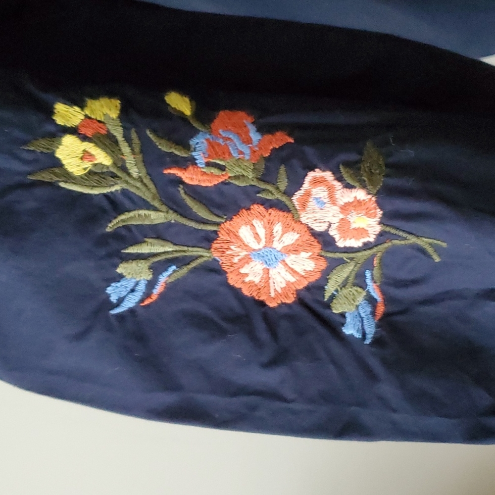 LOFT navy blue blouse with embroidery. - Picture 2 of 7